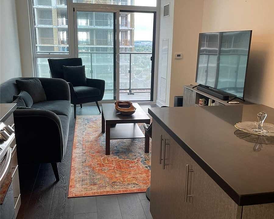 2nd image of 75 Oneida Cres #1610