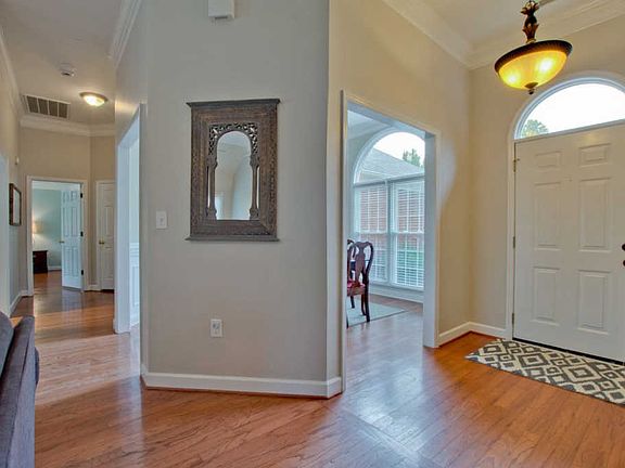 3rd image of 2817 Willowick Trl SE