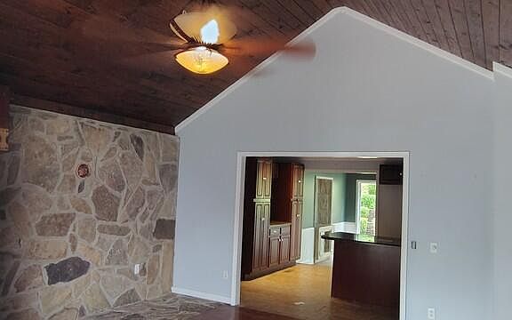 3rd image of 391 County Road 360