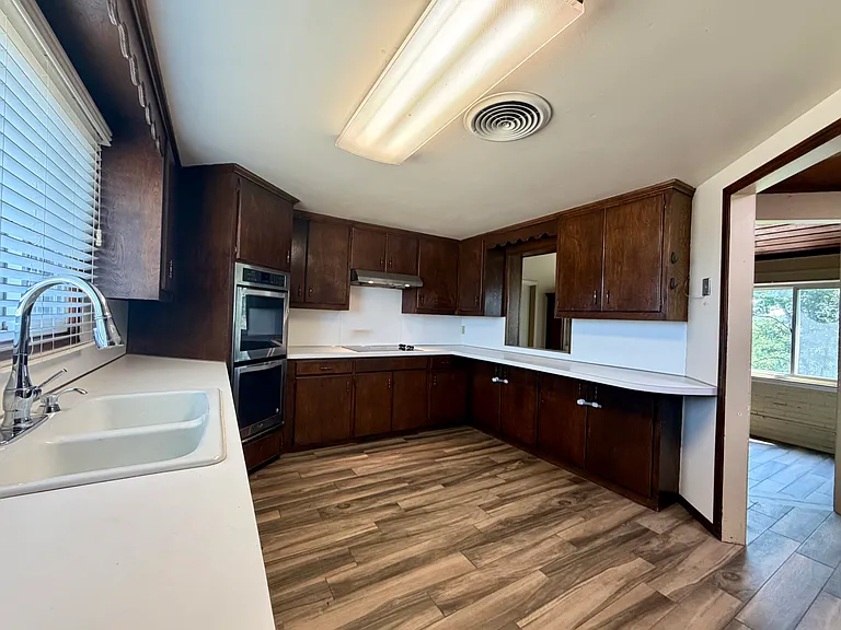 2919 W Main St — Photo 11