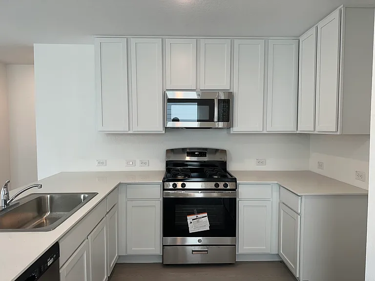 8619 Willow Xing #8619 — Photo 4