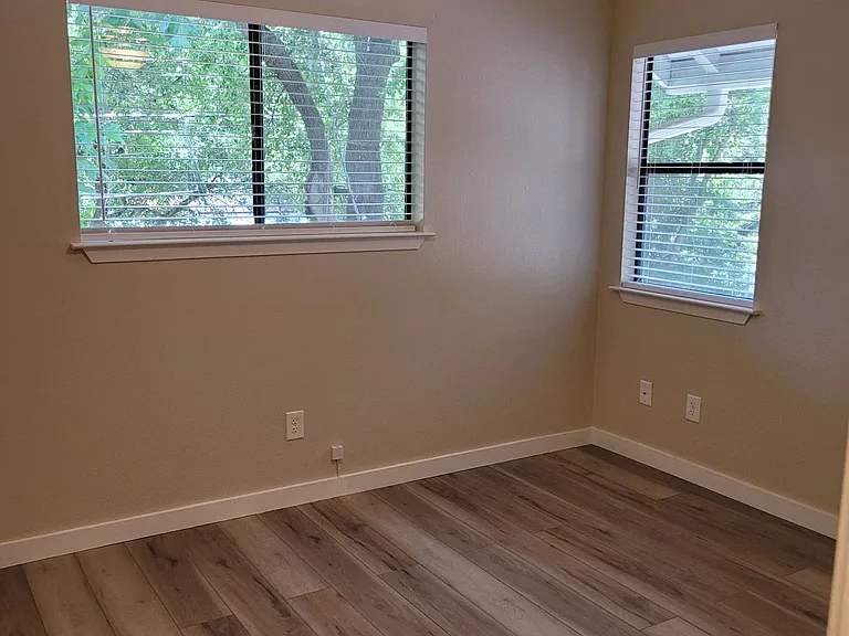 4509 Avenue B #B — Photo 13