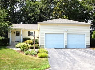 25 Indian Hill Rd, Uncasville, CT 06382