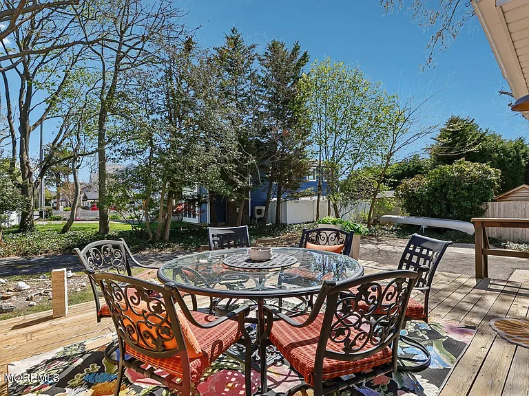 1850 Fernwood Rd — Photo 31