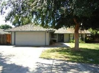 2254 Beverly Ave, Clovis, CA 93611