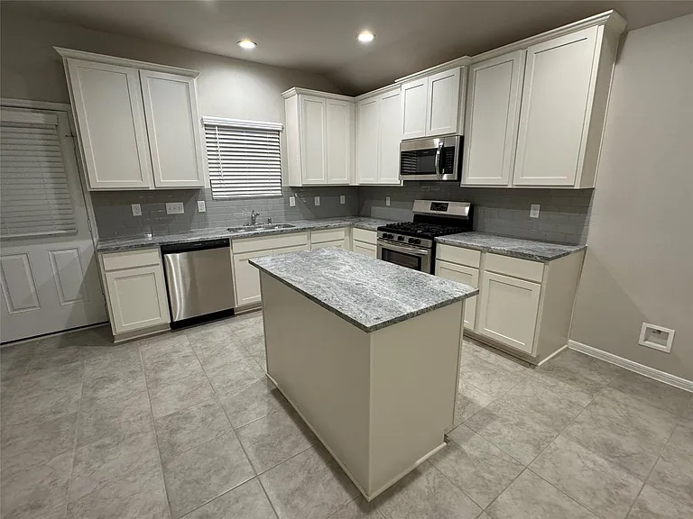 1436 Sundown Glen Ln — Photo 6