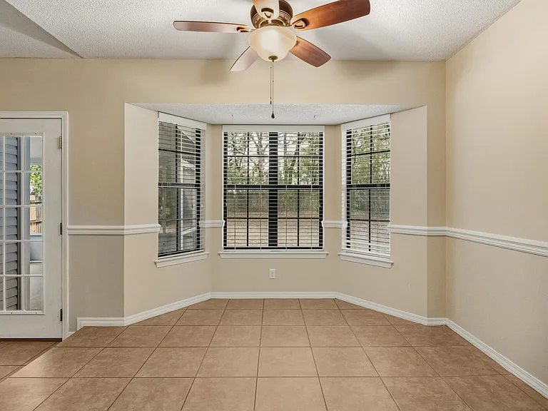 206 Esmond Ct — Photo 20