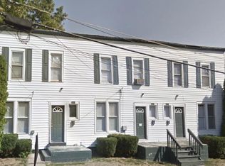 508 W Pleasant St, Freeport, IL 61032