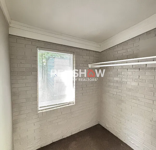 2310 Theda Ave — Photo 11