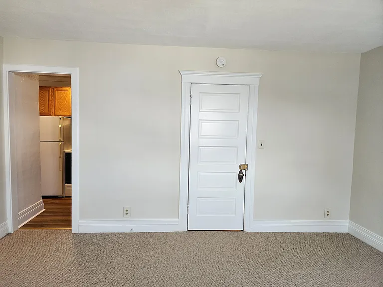 218 S Harvey St #3 — Photo 4