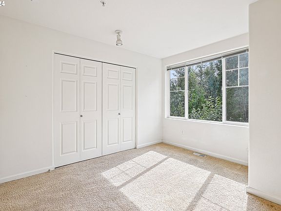 5th image of 15400 SW Mallard Dr Suite 103