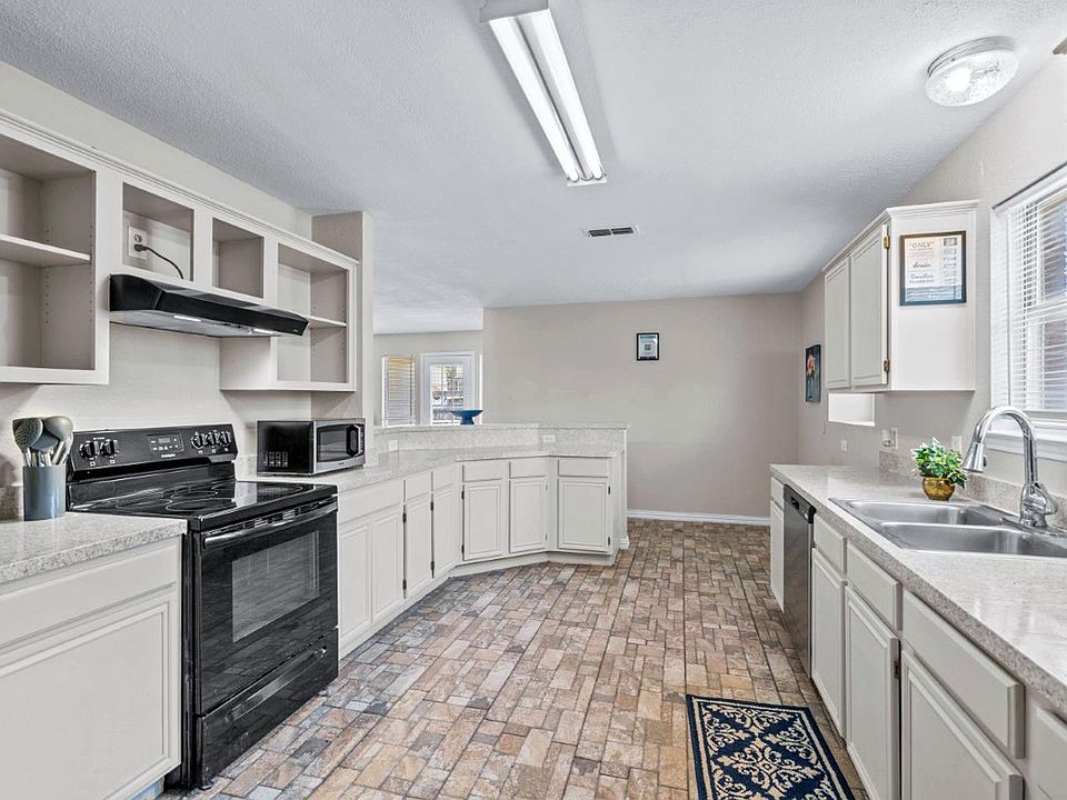 1st image of 8128 Heritage Place Dr #18106580