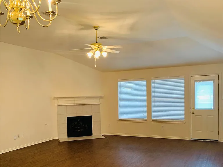 5632 Overland Dr — Photo 4