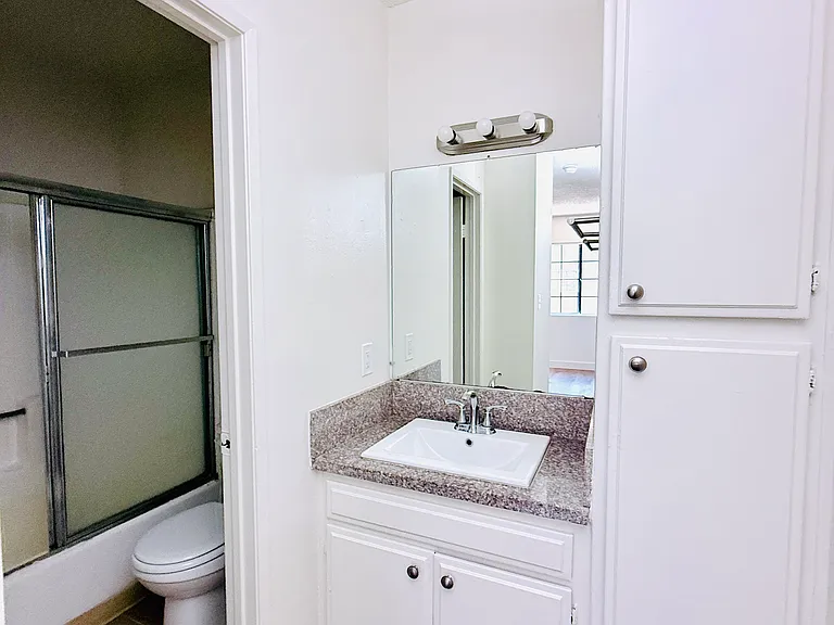 7423 N Lankershim Blvd #38 — Photo 12