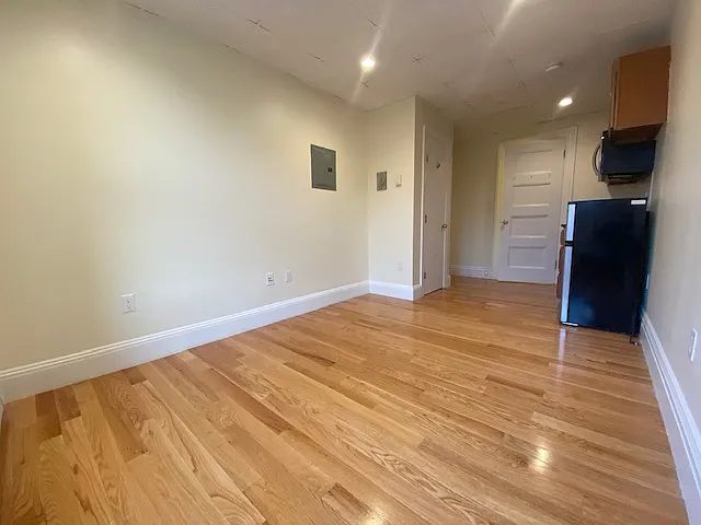 302 Newbury St #10 — Photo 6