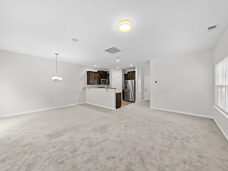 199 Stanley Ct — Photo 16