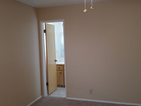 4th image of 5421 E Dallas St