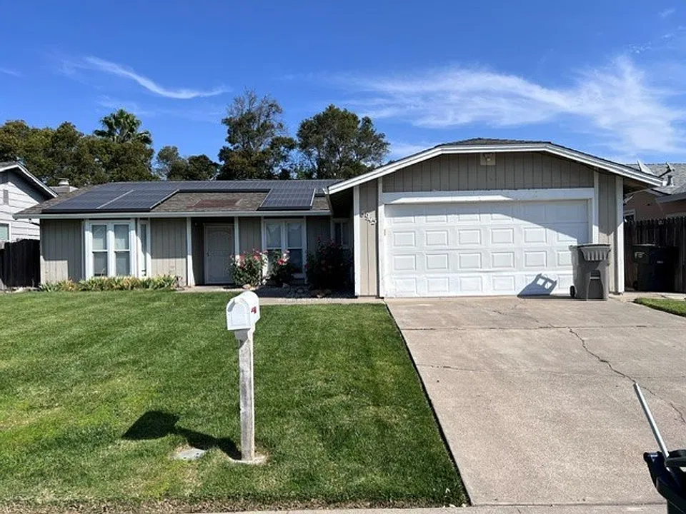 5945 La Castana Way