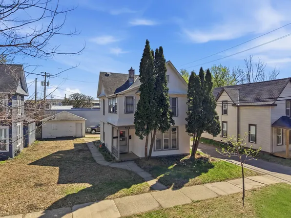 918 18 1/2 Ave NE, Minneapolis, MN 55418