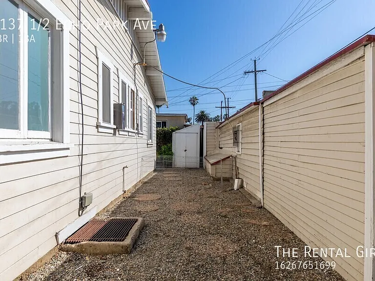1137 1/2 Echo Park Ave — Photo 16