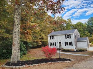 46 Harvard St, Halifax, MA 02338