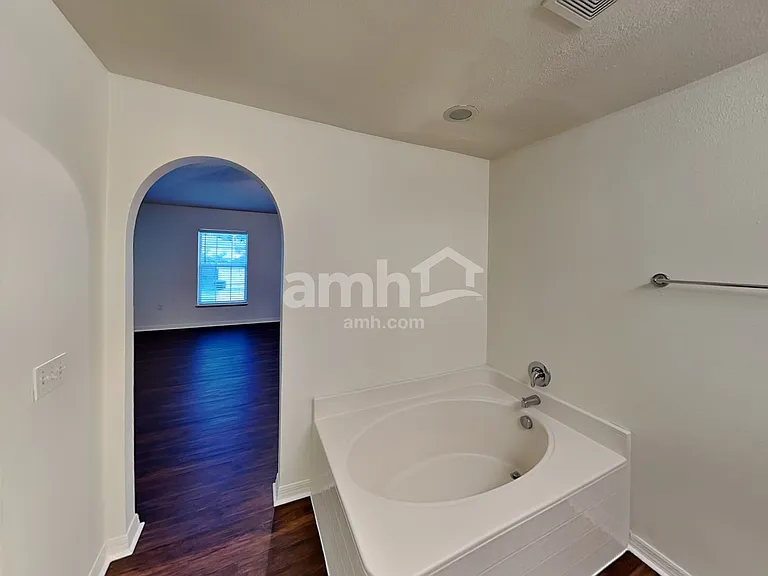 5523 Ashleigh Park Dr — Photo 11