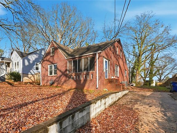 3rd image of 630 Clifton Rd SE