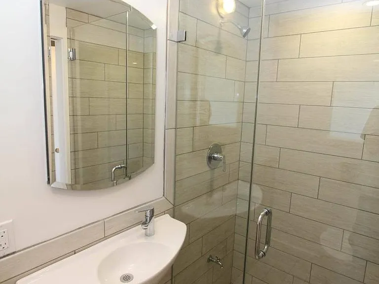 677 Connecticut St — Photo 21