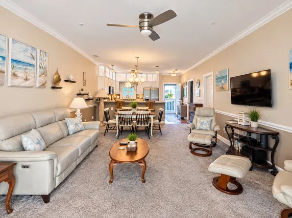 4880 Dahlia Ct APT 204, Myrtle Beach, SC 29577