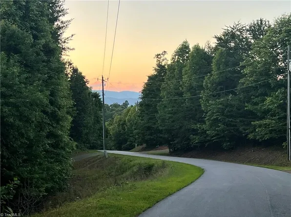 55 Ridge Run Rd, Boomer, NC 28606