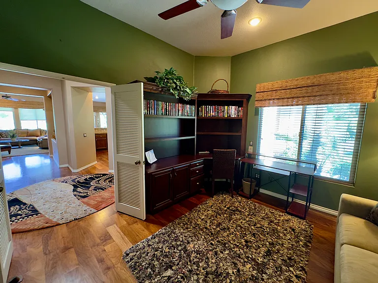 128 E Kavenish Dr — Photo 19