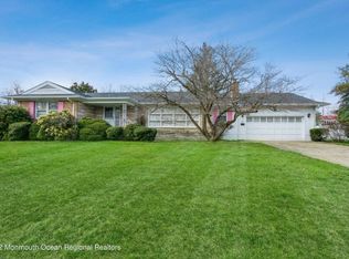 255 Sunrise Pl, Belford, NJ 07718
