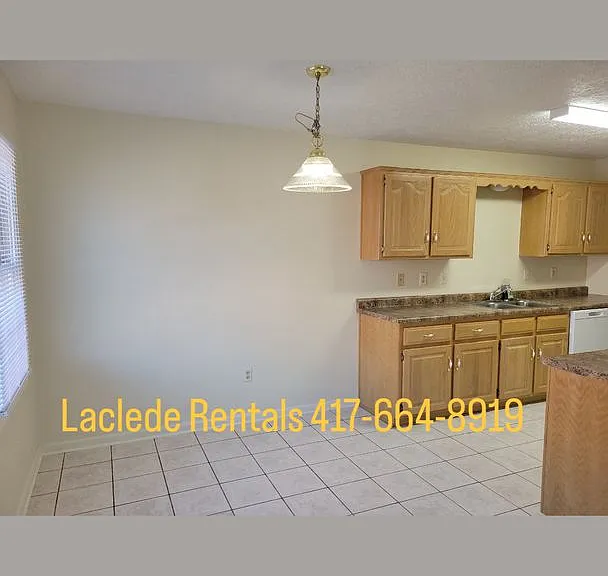 1224 Pine St — Photo 4