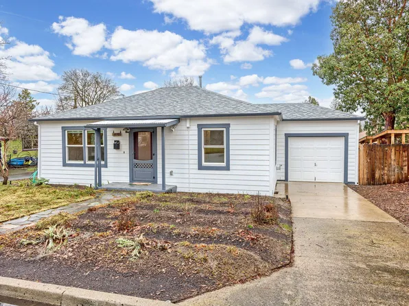 1691 Parker St, Ashland, OR 97520