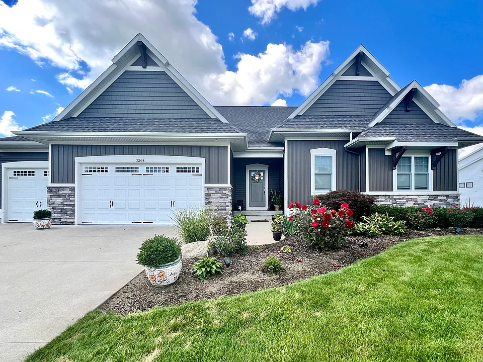3264 Amtrak Dr SW