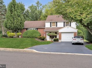108 Merry Dell Dr, Churchville, PA 18966