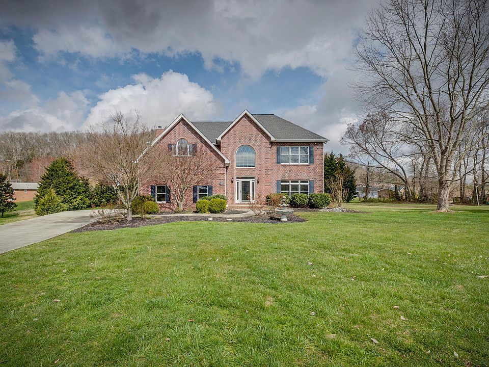1st image of 152 Peppertree Dr