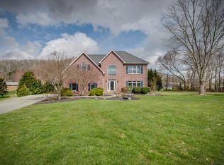 152 Peppertree Dr, Kingsport, TN 37664