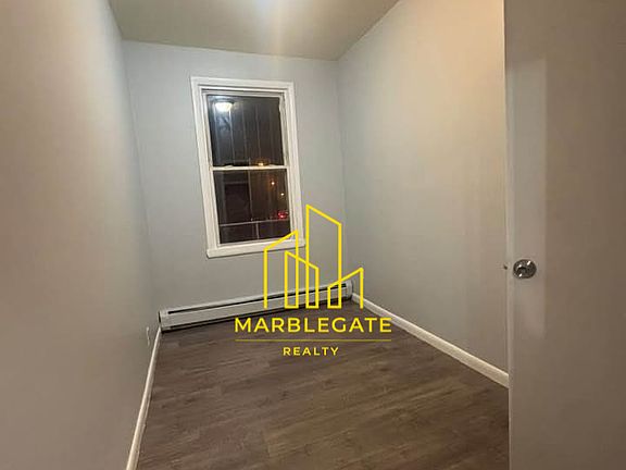 4th image of 708 Summer Ave #11