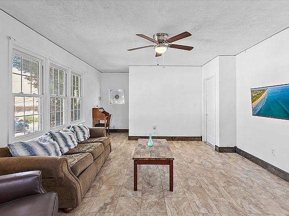 3rd image of 231 W 10th St #230