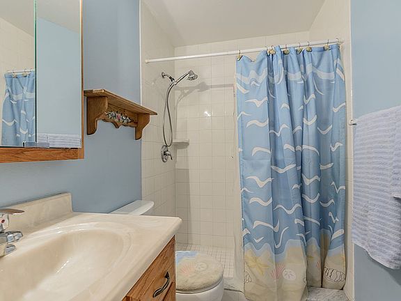 4th image of 5719 Kneeland Ln