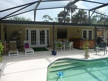 3rd image of 1611 Shady Oak Dr