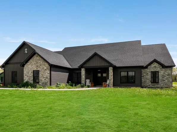 12753 Brandon Rd, Churubusco, IN 46723