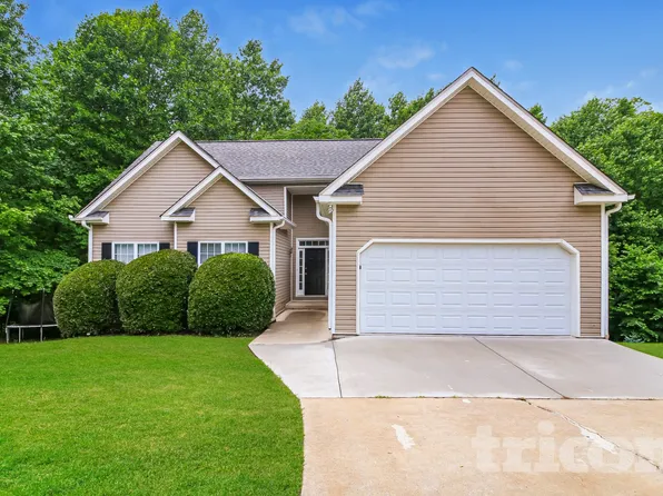 6297 Redcliff Dr, Douglasville, GA 30134