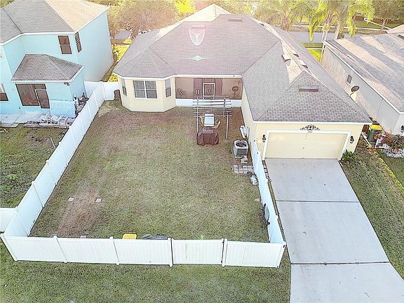 3rd image of 2881 Saint Clair St