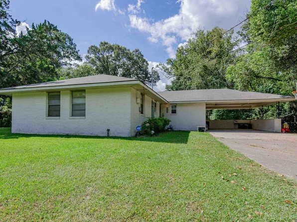 660 Lakeview Dr, Denham Springs, LA 70726