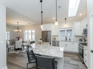 885 Picadilly Ln NW, Rochester, MN 55901