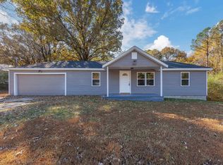 583 Parkburg Rd, Jackson, TN 38301