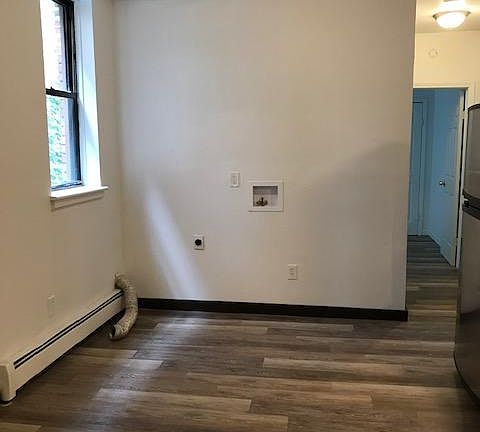 4th image of 2651 5th Ave