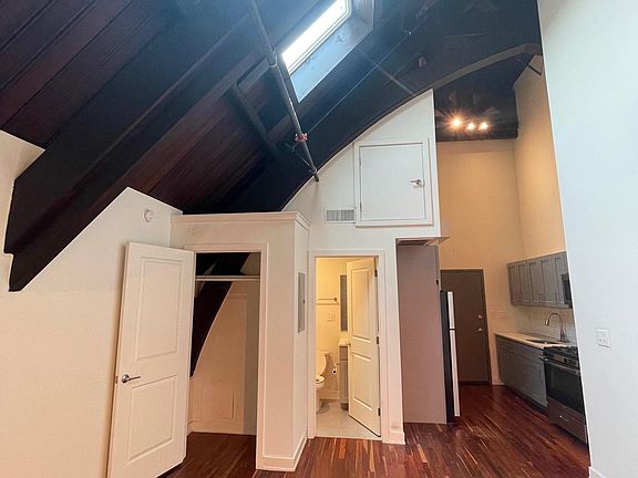 4th image of 4700 Kingsessing Ave #301